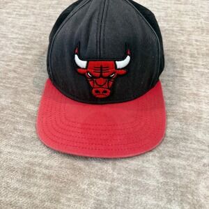 VTG Adidas Chicago Bulls NBA Hat Youth Snapback‎ Cap Black Red